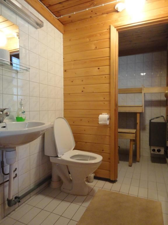 Дома для отпуска Isotalo Farm at enäjärvi lake Сало-40